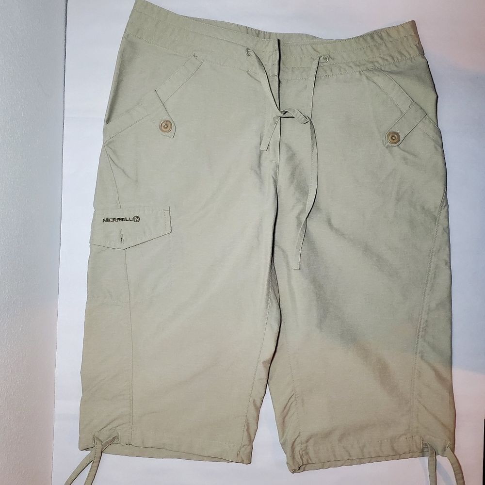 Merrell Lidia Berumda Short Size 6